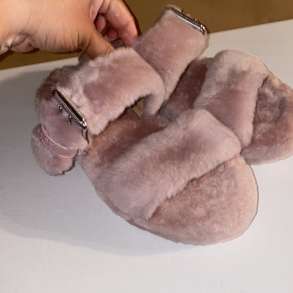 Women’s UGG FUZZ YEAH PINK CRYSTAL SLIP ONS #6 NO OFFERS - Picture 3 of 8
